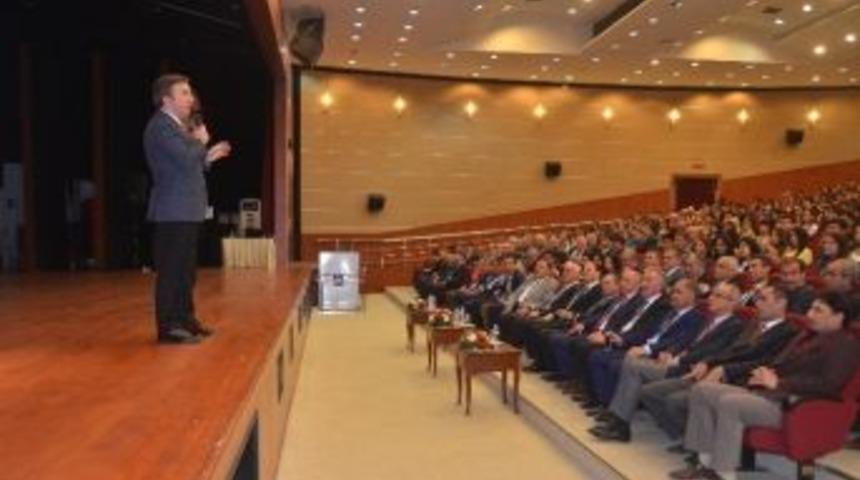 Aday &Ouml;ğretmen Yetiştirme S&uuml;reci Değerlendirme Toplantısı Yapıldı