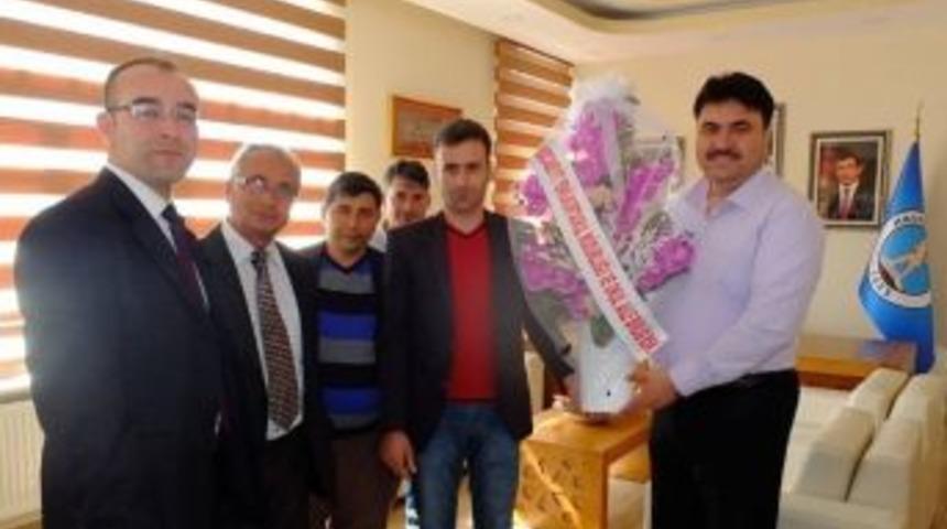 Eğitim Camiasından Başkana Teşekk&uuml;r Ziyareti