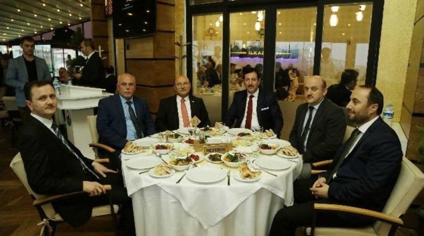 Başkan Tok, Memurlarla Buluştu