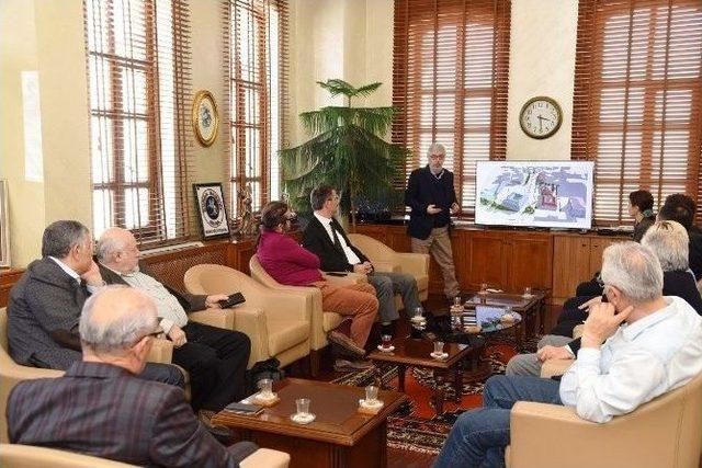 Çekül Vakfı, Saathane Meydanı Projesini Tanıttı