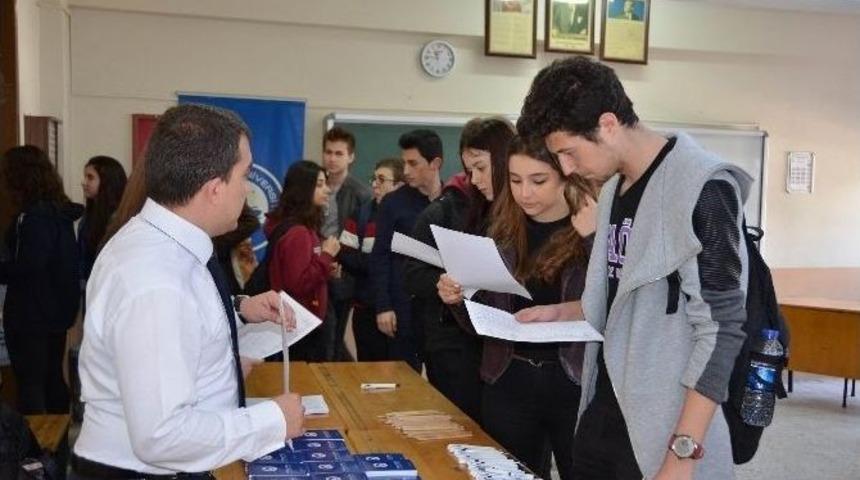 &ldquo;&uuml;niversite Ve Meslek Tanıtım G&uuml;n&uuml;&rdquo; Fuarı
