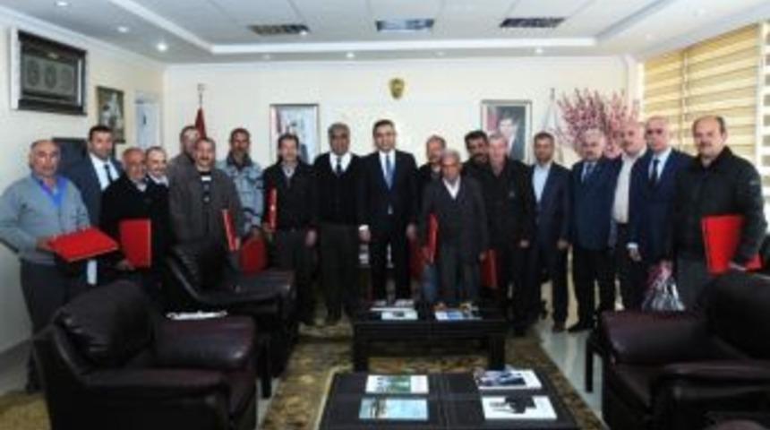 Emekli Personeli Yaptığı Davet İle Onurlandırdı