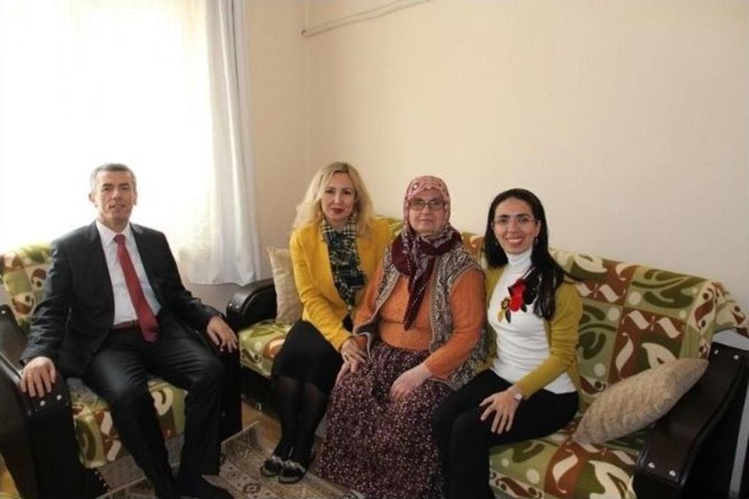 Kaymakam Sırmalı Şehit Ailelerini Ziyaret Etti