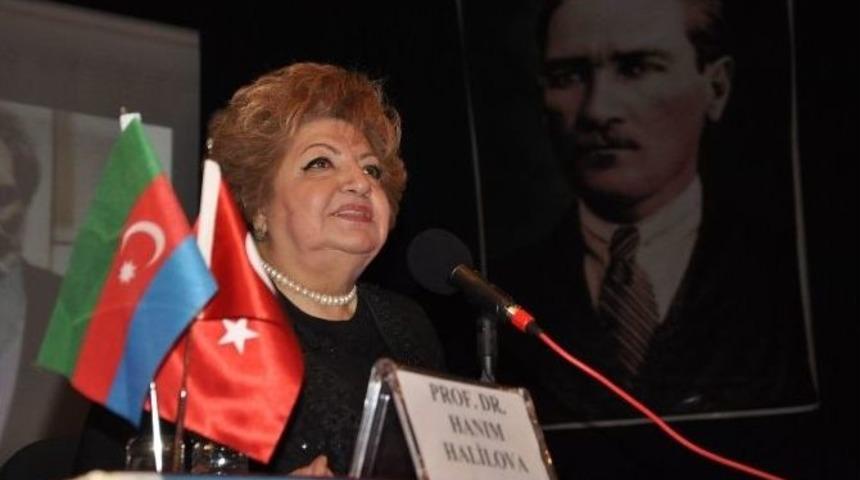 Hanım Halilova, Alparslan T&uuml;rkeş Ve T&uuml;rk D&uuml;nyasını Anlattı