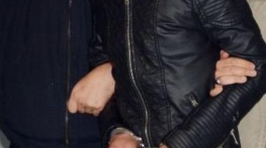 Pkk&rsquo;ya Katılmak İsteyen Gen&ccedil; Kız İle Bombacı Yakalandı