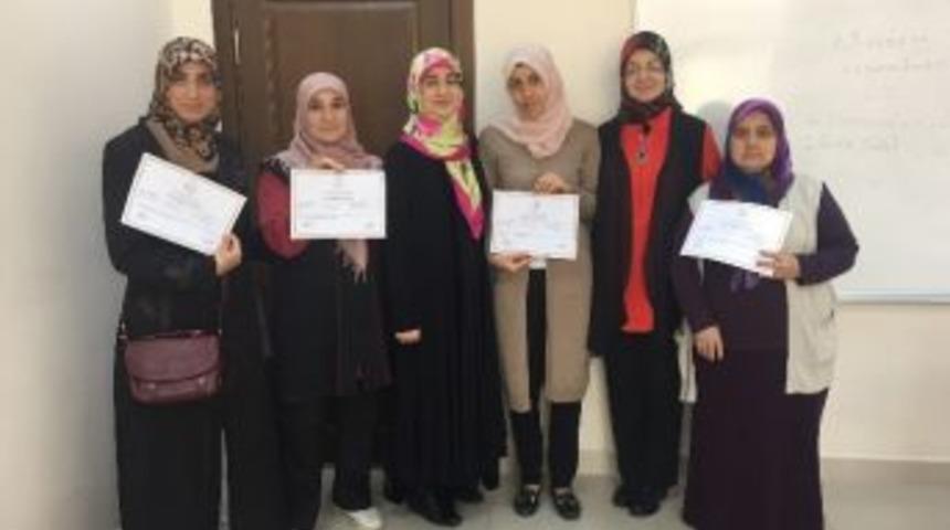 Hanımlar Arap&ccedil;a Sertifikası Aldı