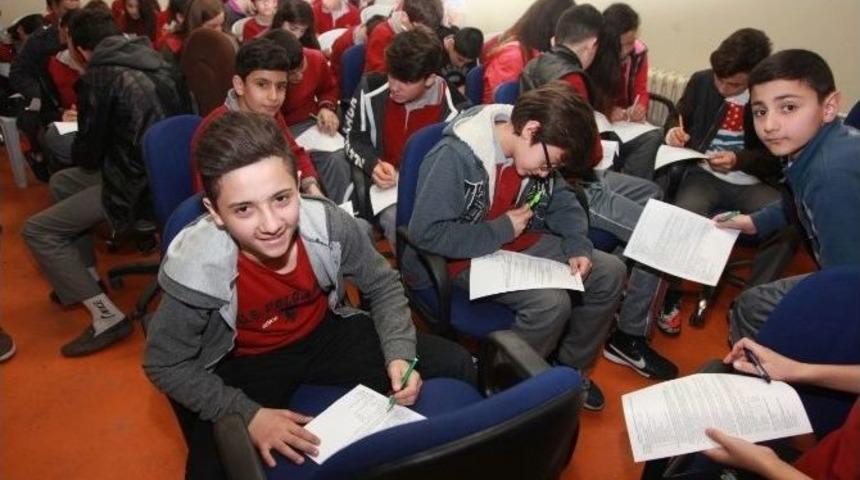 K&uuml;&ccedil;&uuml;k&ccedil;ekmeceli &Ouml;ğrencilere Bağımlılık Semineri