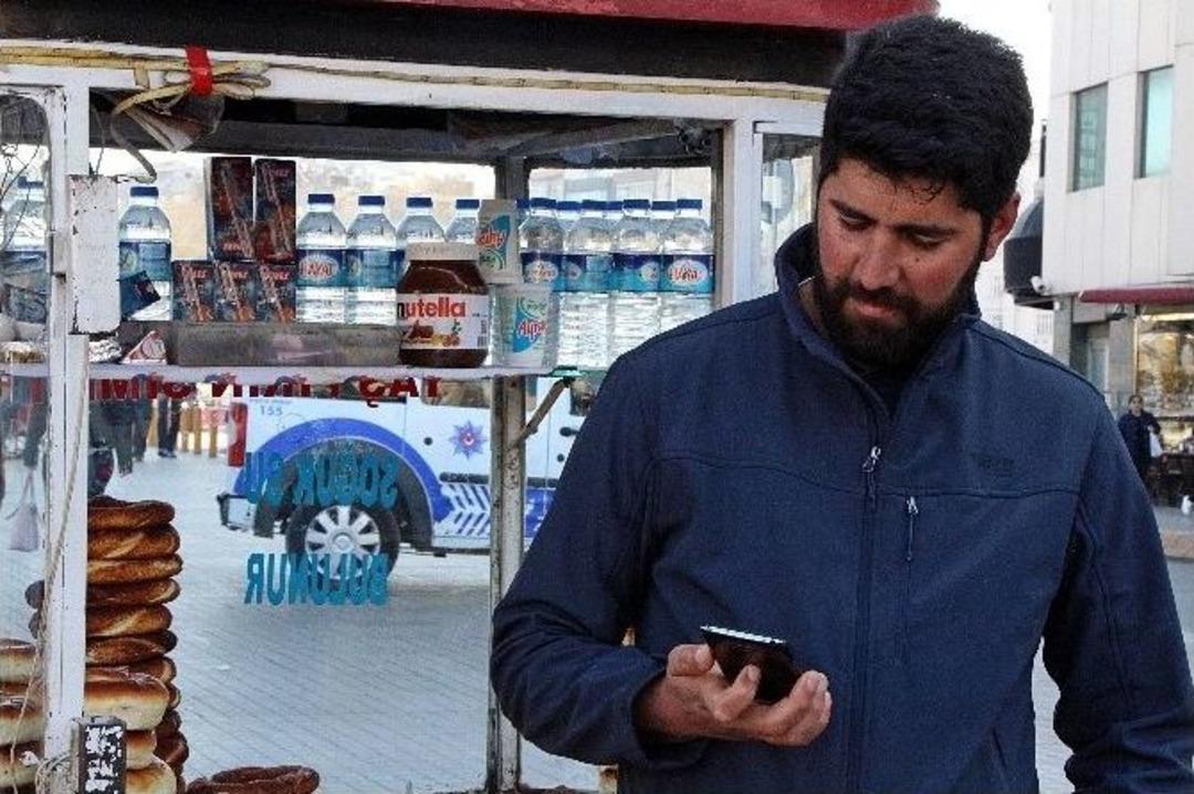 İstanbul&rsquo;da Vatandaşlar 4.5g Kullanmaya Başladı