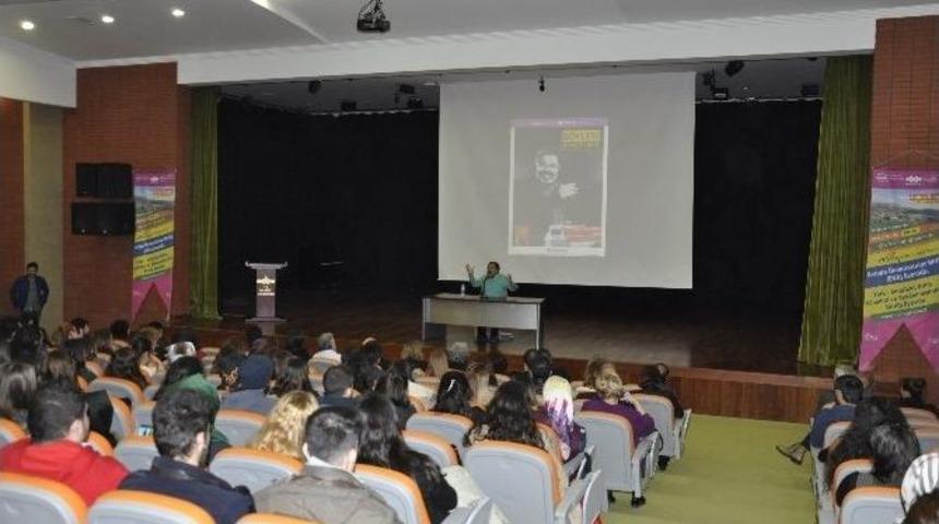 Yazar Ahmet &Uuml;mit&rsquo;ten Gen&ccedil;lere Mesaj