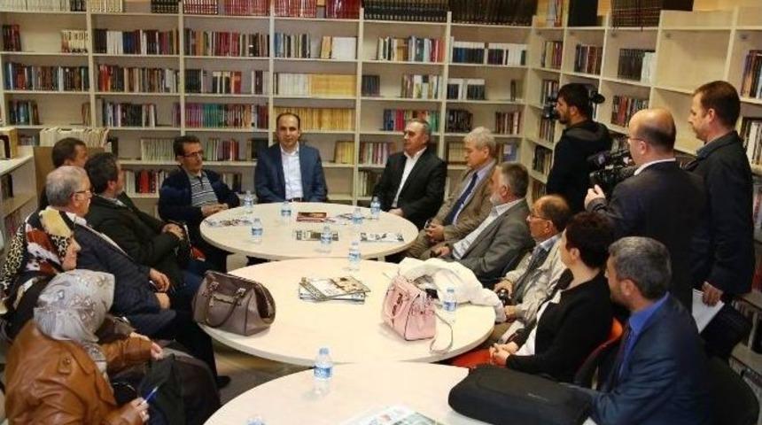 Başkan Altay Yazarlar Birliği İle Bir Araya Geldi