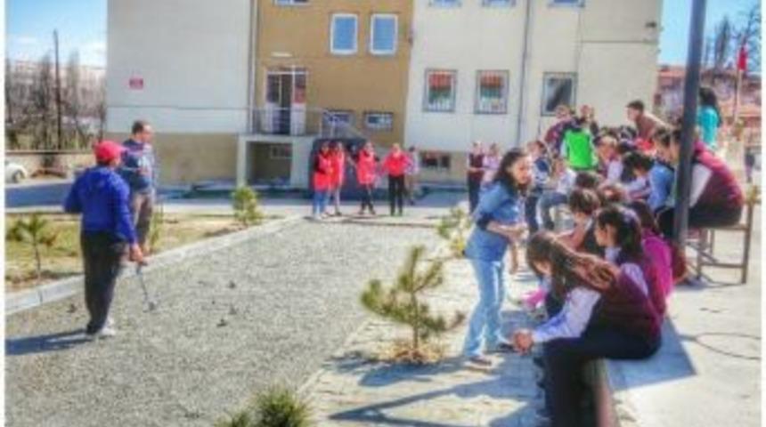 Şehitler Ortaokulu&rsquo;nda Turnuva