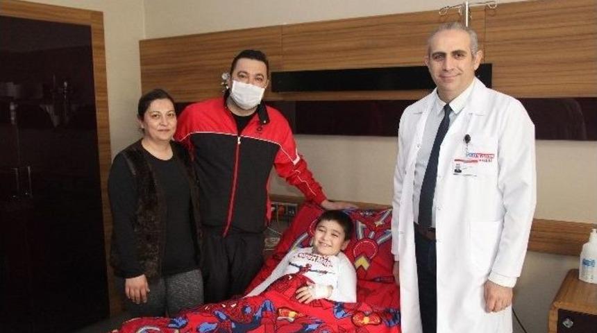 Babanın Dikkati Oğlunun B&ouml;breğini Kurtardı