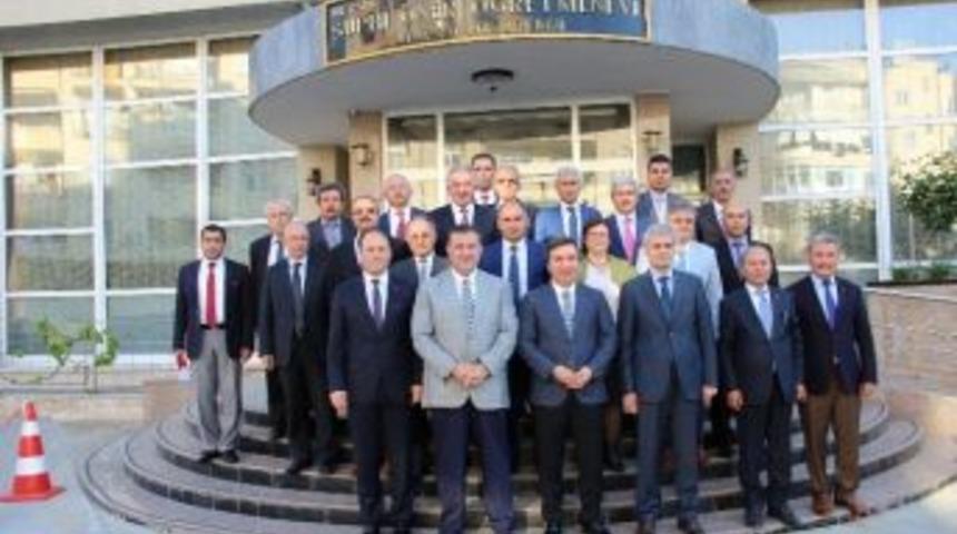 Mersin&rsquo;in Aday &Ouml;ğretmenleri Yetiştirme Kılavuzu T&uuml;rkiye&rsquo;ye &Ouml;rnek Oldu