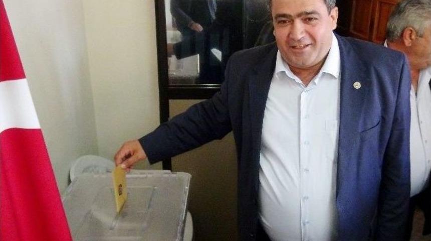 Başkan Ko&ccedil;ak 4. Kez G&uuml;ven Tazeledi