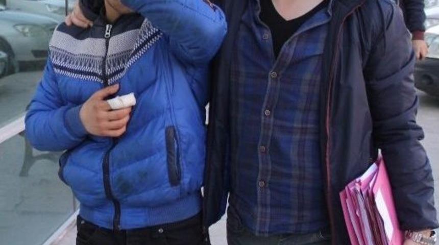 Arkadaşı Kazara &Ouml;ld&uuml;rm&uuml;ş