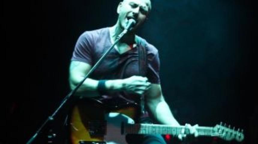 Demir Demirkan, İk&uuml;&rsquo;de Sahne Alıyor