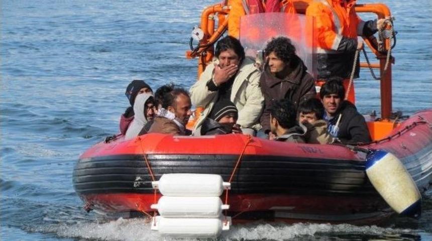 Sahil G&uuml;venlik Yakalamaktan Bıktı, Sığınmacılar Bıkmadı