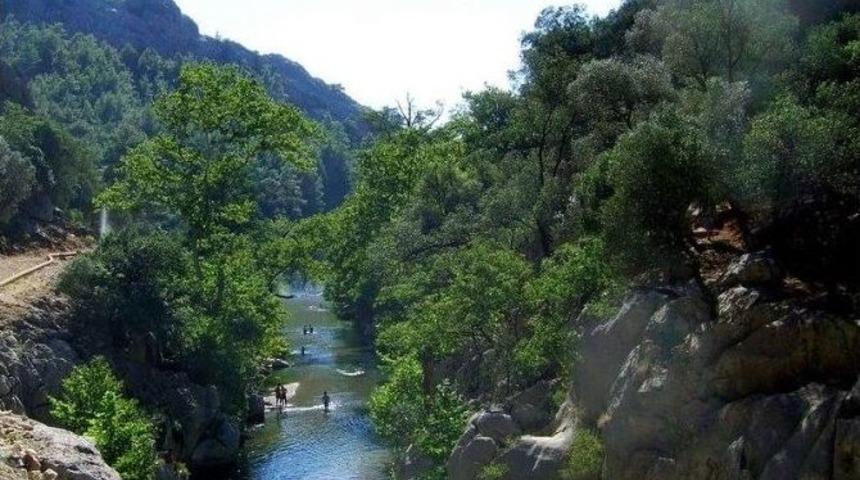 Yeşil Sütçüler’e Tatil Köyü