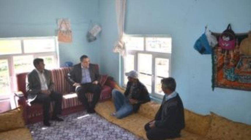 Kaymakam Yaralanan Askeri Evinde Ziyaret Etti