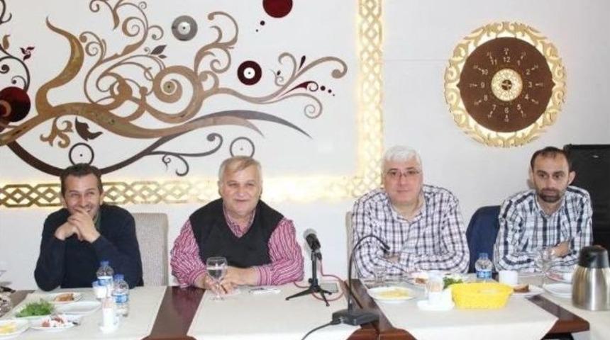 Satso 19 Meslek Komitesi Başkanı Halit Evin S Plakalarla İlgili Basın Toplantısı D&uuml;zenledi