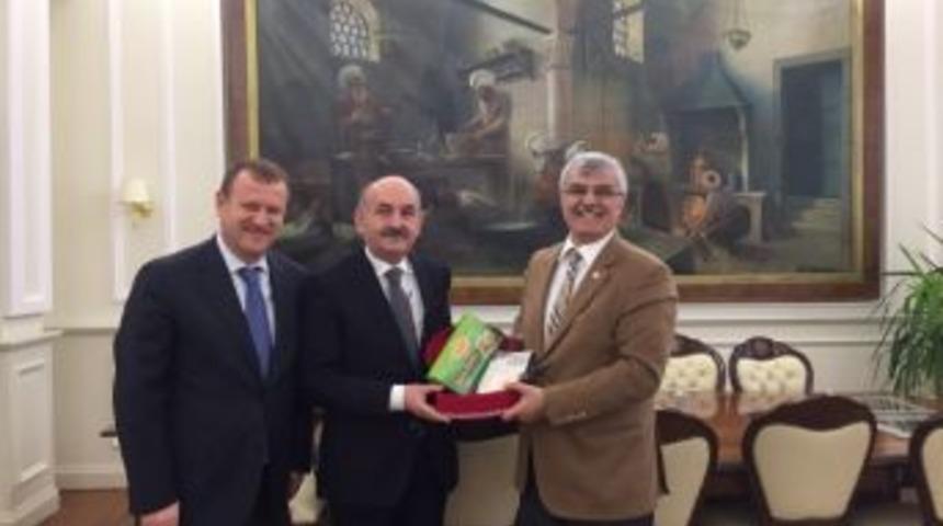 Bakan M&uuml;ezzinoğlu&rsquo;na Burdur Yatırımları Dosyası