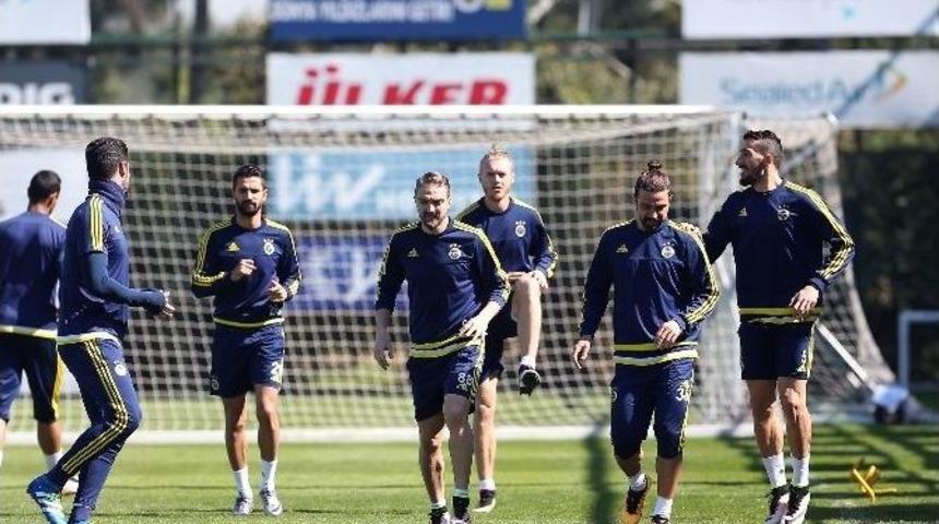 Fenerbah&ccedil;e, Osmanlıspor Ma&ccedil;ı Hazırlıklarını S&uuml;rd&uuml;rd&uuml;