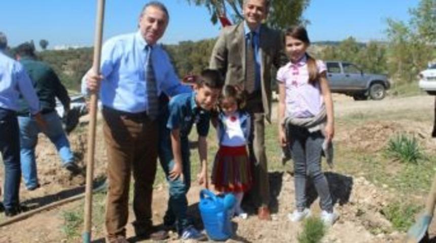 Hemofili Hastaları Hatıra Ormanı&rsquo;na 2 Bin Fidan Dikildi