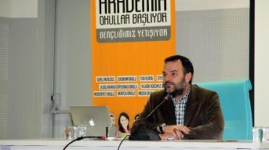 Büyükşehir Medya Okulu’nun Bu Haftaki Konuğu Gazeteci Kemal Öztürk Oldu