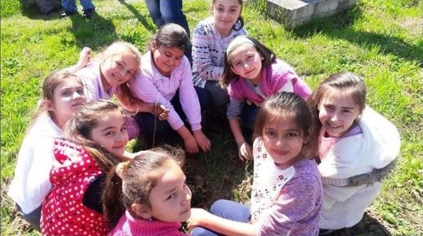 Minik Ellerden Doğaya Fidan