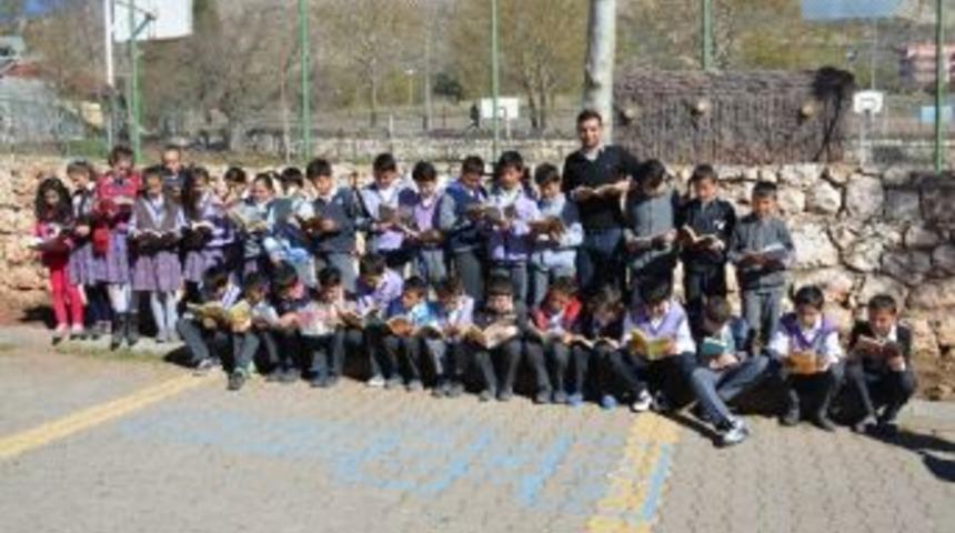 Tut İl&ccedil;esinde K&uuml;t&uuml;phane Haftası Etkinliği Ger&ccedil;ekleştirildi