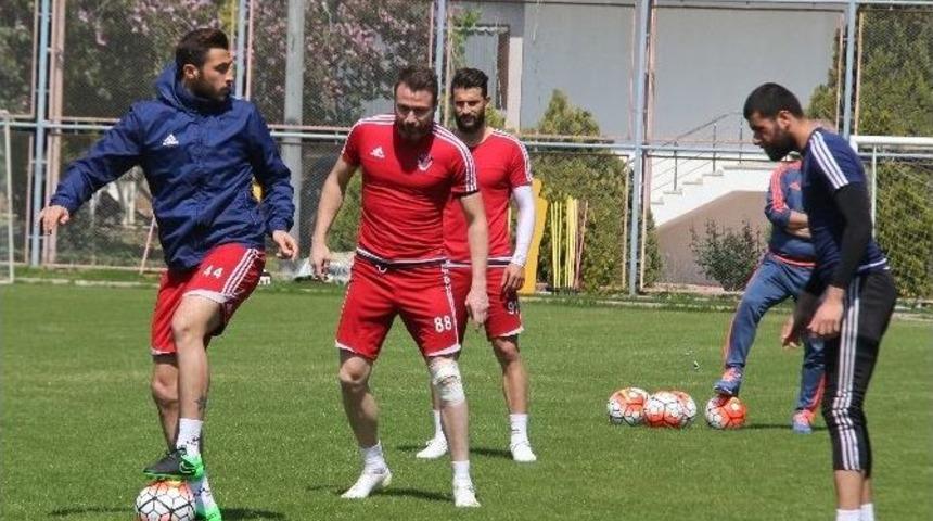 Mersin İdmanyurdu, Medipol Başakşehir Hazırlıklarını S&uuml;rd&uuml;r&uuml;yor