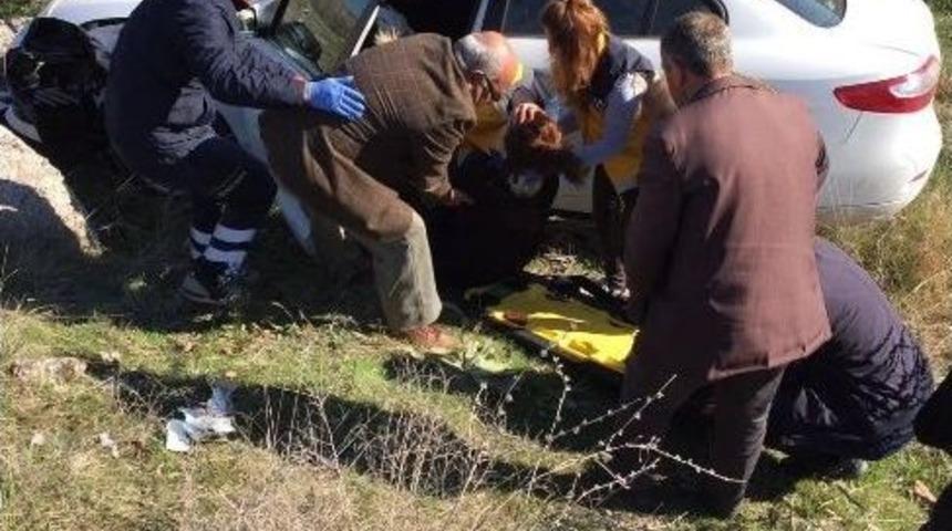 Seyitgazi&rsquo;de Trafik Kazası, 1 Yaralı