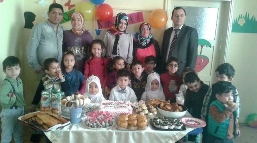 Kuran-ı Kerim &Ouml;ğrenen Minik &Ouml;ğrenciler &Ouml;d&uuml;llendirildi