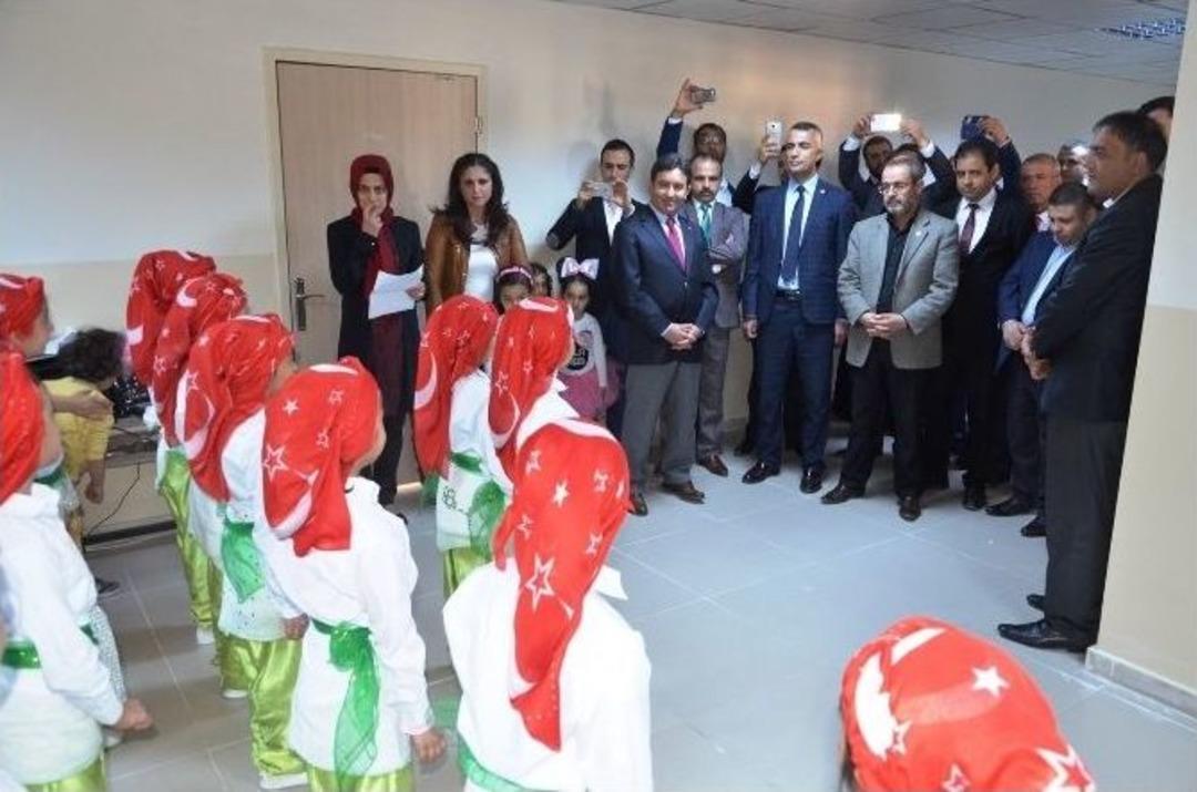 Gen&ccedil; Askon&rsquo;dan, Gen&ccedil;lik K&uuml;t&uuml;phanesi