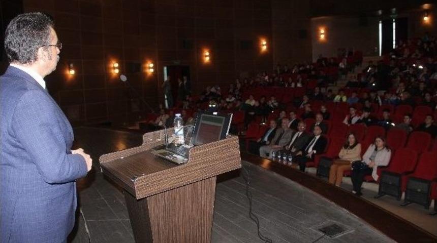 Elazığ&rsquo;da Uyuşturucuyla M&uuml;cadele Konferansı Verildi