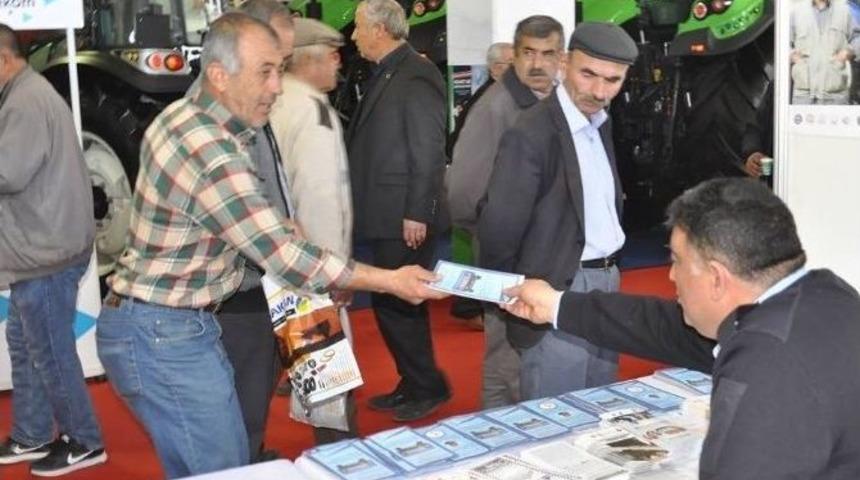 Trafik Polisleri Tarım Fuarında Broş&uuml;r Dağıttı
