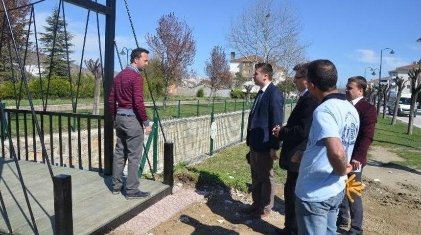 Başkan Yardımcısı Ali Avcıoğlu, Peyzaj Ve &Ccedil;evre D&uuml;zenleme &Ccedil;alışmalarını Yerinde İnceledi