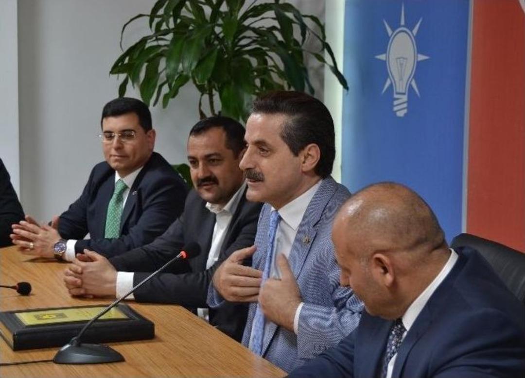 Bakan &Ccedil;elik: &ldquo;millet Demokrasiye Vurulan Darbeye Karşı Tavrını Net Bir Şekilde Koyuyor&rdquo;