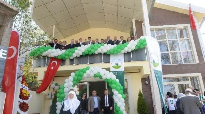 Doburca Yeni Hizmet Binası Ve Meydana Kavuştu