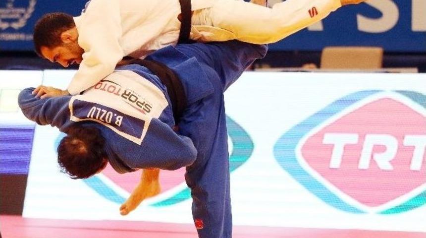 Bakan Kılı&ccedil;&rsquo;tan Sporculara Kutlama