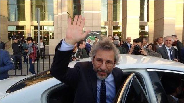 Can Dündar Ve Erdem Gül’ün Davası Ertelendi