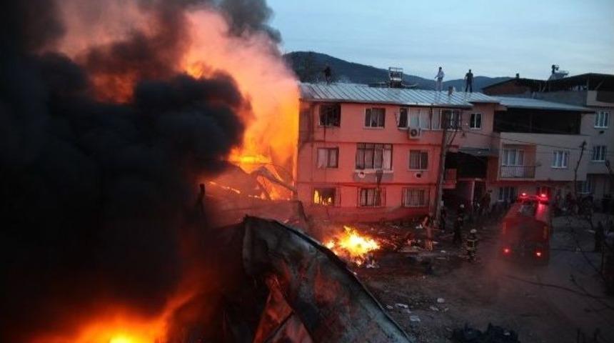 Bursa&rsquo;daki Korkutan Yangın Kontrol Altına Alındı