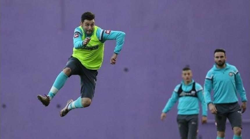 Osmanlıspor Tam Kadro &Ccedil;alıştı