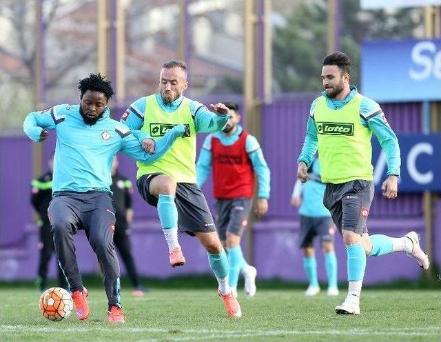 Osmanlıspor Tam Kadro Çalıştı