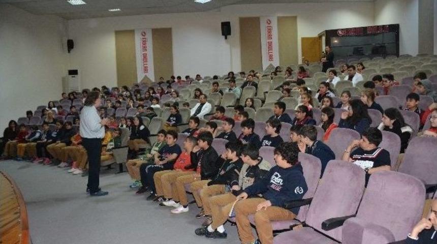 İngilizce Okuma Kitaplarının Edit&ouml;r&uuml;nden &Ouml;ğrencilere İngilizce Seminer