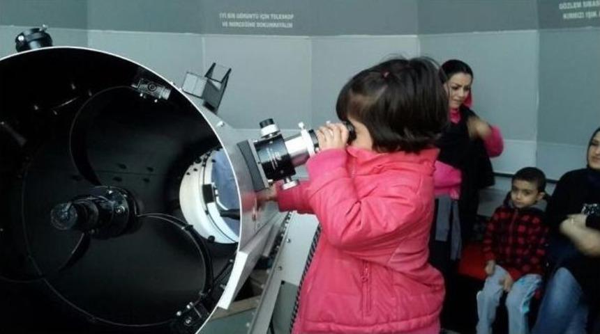 Eflatun Koleji Kapılarını Araladı