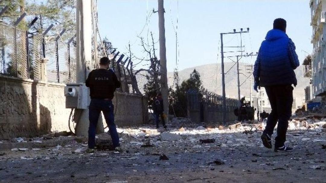 Kızıltepe&rsquo;deki Patlamanın Şiddeti G&uuml;n Ağarınca Ortaya &Ccedil;ıktı