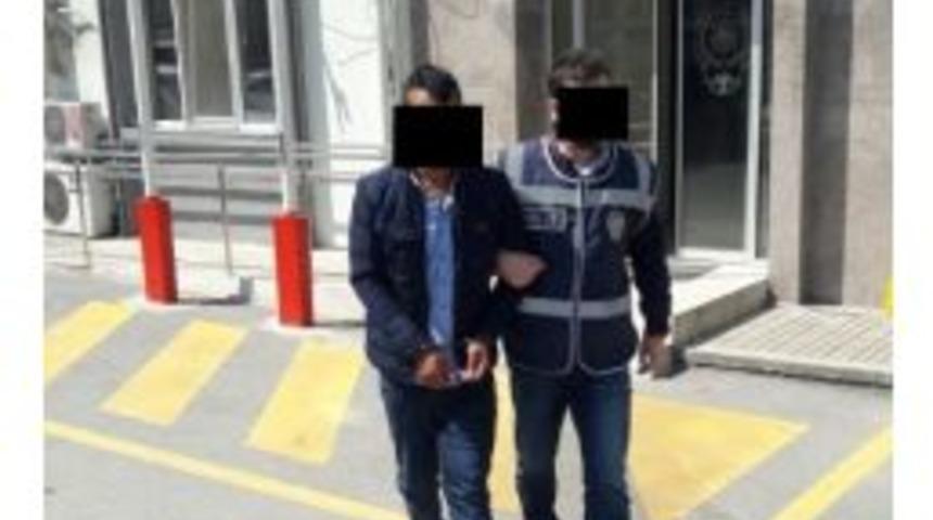 Telefonda &rsquo;polisim&rsquo; Dedi Ne Varsa Aldı