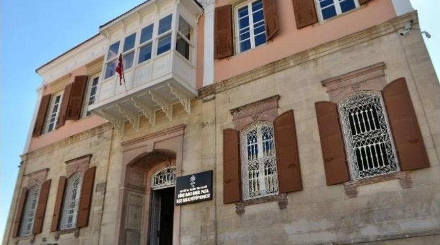 S&ouml;ke&rsquo;de 121 Yıllık Tarihi Binadan Yayılan Kitap Kokusu