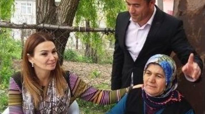 Azeri Milletvekilinden Şehit Ailesine Taziye Ziyareti